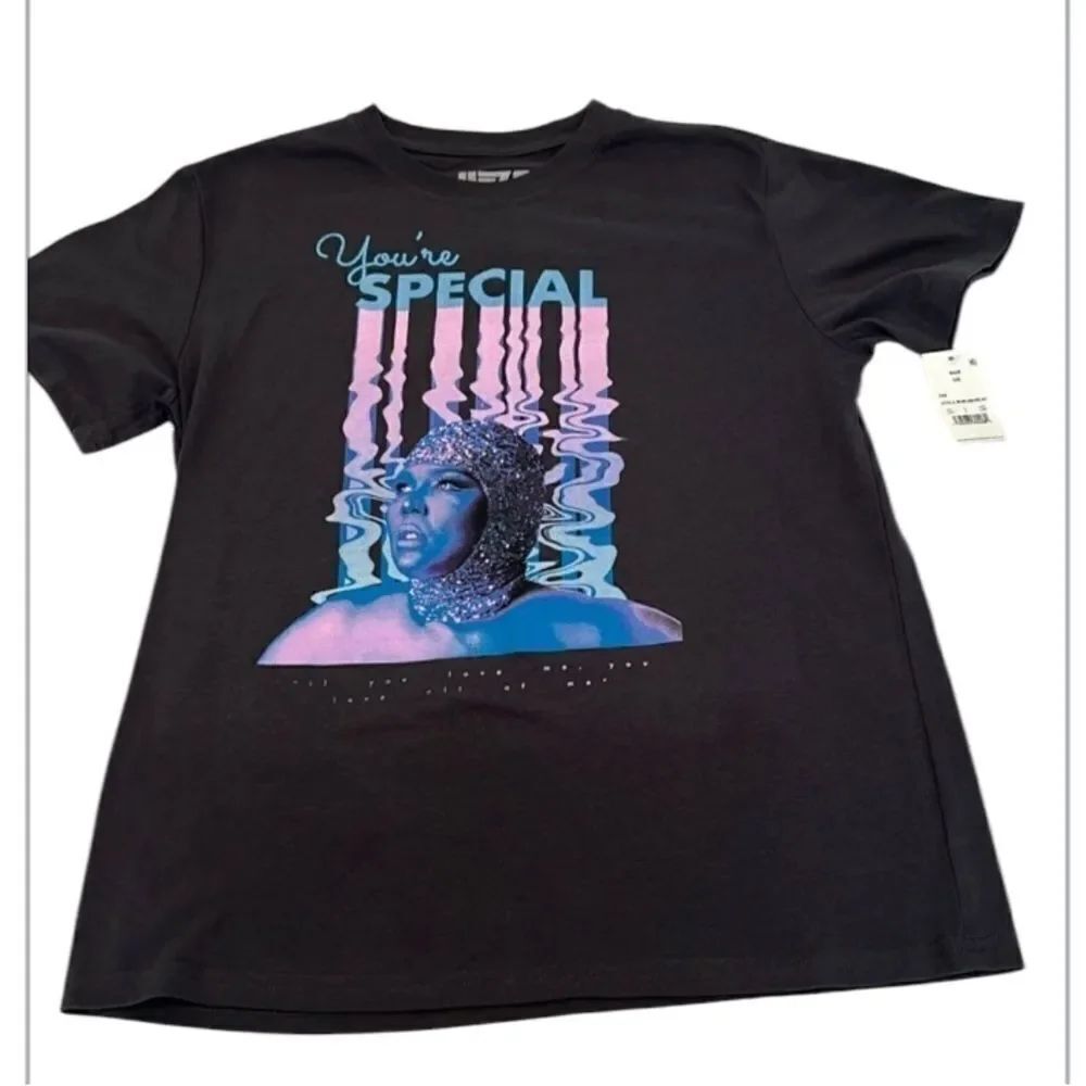 NWT Lizzo size large short sleeve “you’re special” concert tshirt